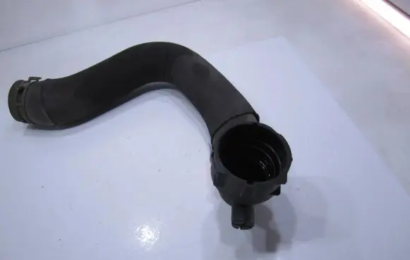 Audi A6 S6 C6 4F Engine coolant pipe/hose 4F0121065J