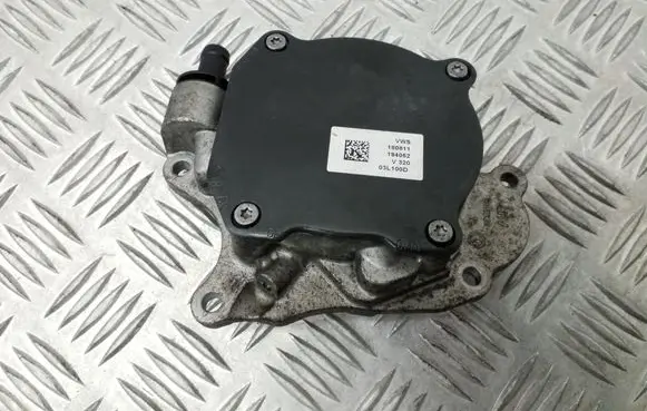 Volkswagen Jetta VI Vacuum pump 03L100D 03L145207