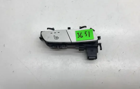 Mercedes-Benz E W213 Seat heating switch A2139057302 HW132000 13415470