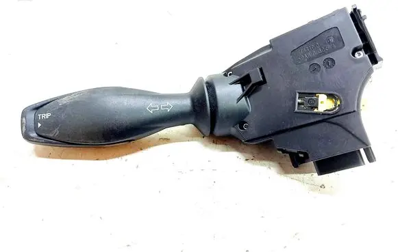 Ford B-MAX Indicator stalk 8A6T13335BC