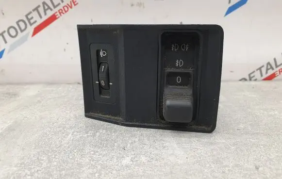 BMW 5 E34 Light switch 8351239 61318351239 8110498