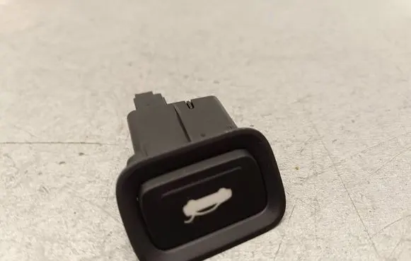 Hyundai i40 Tailgate opening switch 39R5901100 201475