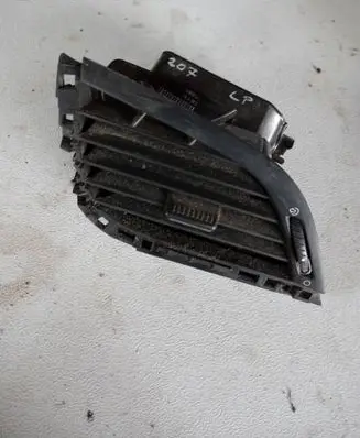 Peugeot 207 Dash center air vent grill 9650088577