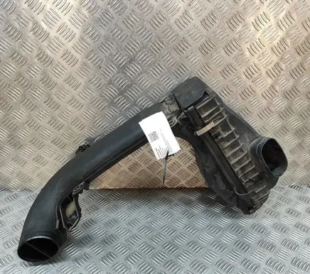 BMW 4 F32 F33 Air filter box 7804150 70528997