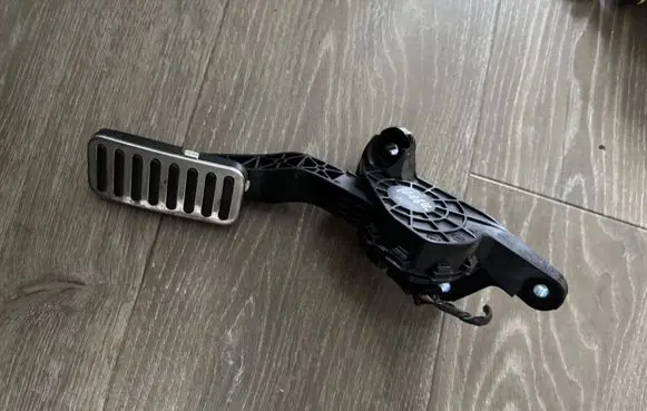KIA Niro Accelerator throttle pedal 3270AT910