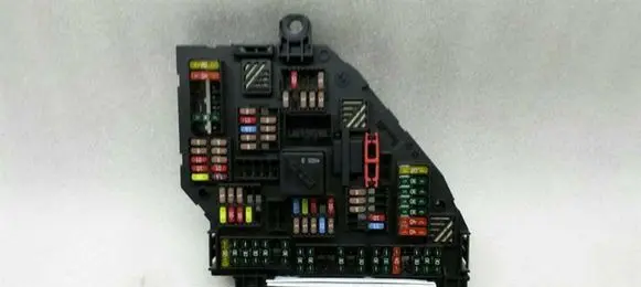 BMW 5 GT F07 Fuse module 9210857
