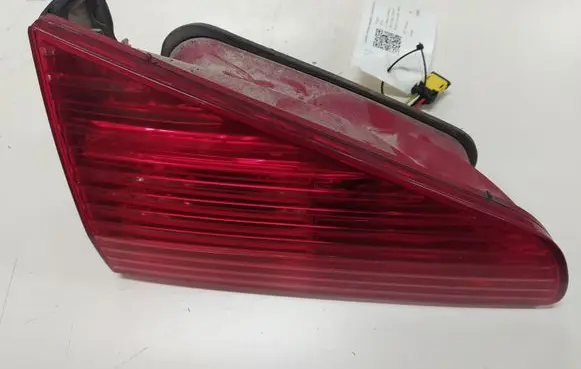 Peugeot 607 Tailgate rear/tail lights