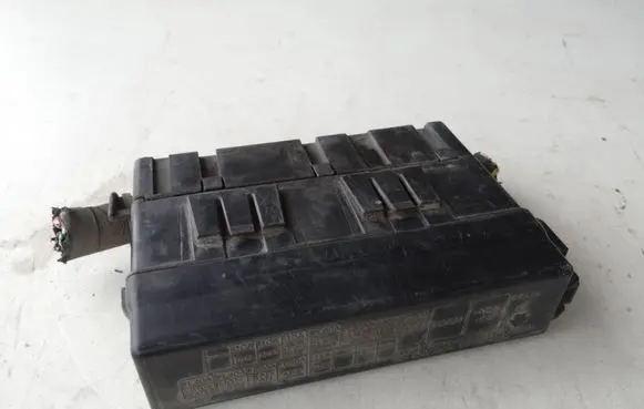 Nissan Micra Fuse module