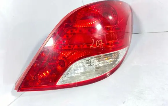 Peugeot 207 Rear/tail lights