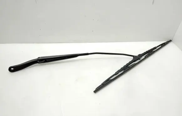 Opel Movano B Windshield/front glass wiper blade 8200734776