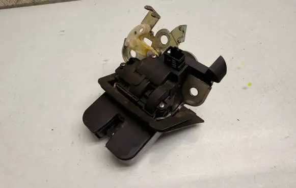 Audi A4 S4 B8 8K Tailgate/trunk/boot lock/catch/latch 
