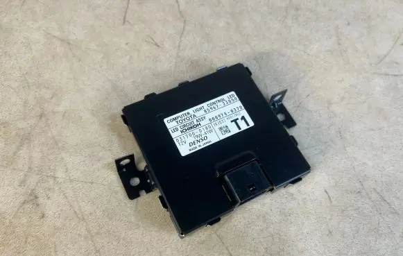 Toyota Corolla E210 E21 Xenon control unit/module 85967-33050