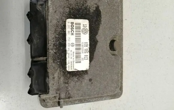 Volkswagen Golf IV Engine control unit/module 038906013 0281001759