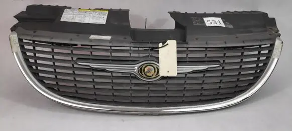 Chrysler Voyager Front bumper upper radiator grill