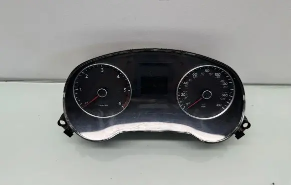 Volkswagen Jetta VI Speedometer (instrument cluster) 5C6920951A A2C53435439 A2C53353048