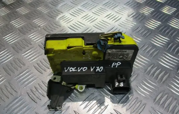 Volvo V70 Front door lock