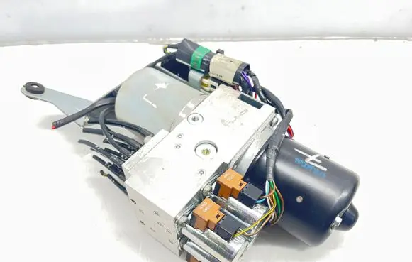 Mercedes-Benz CLK A209 C209 Convertible roof hydraulic pump A2098000330
