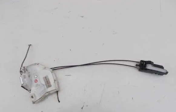 Opel Agila B Front door lock 8220251K60
