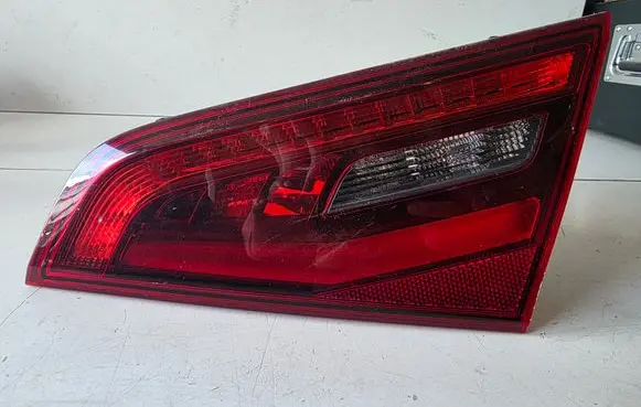 Audi A3 S3 8V Tailgate rear/tail lights 8V4945094A
