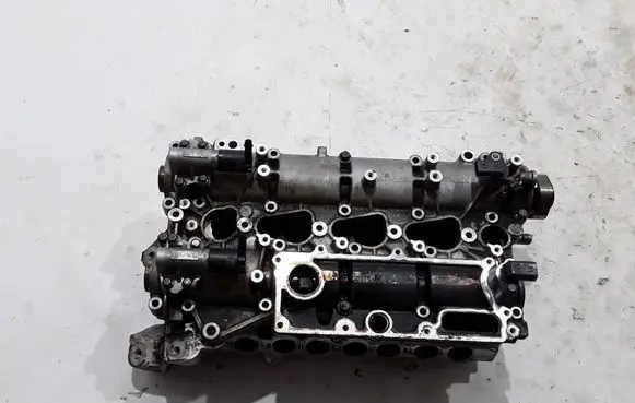 Volvo XC60 Engine head 31401130