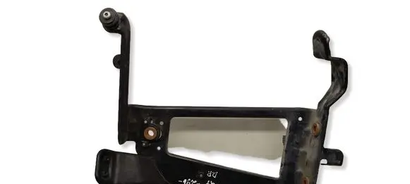 Audi Q7 4M Radiator mount bracket 4M0121262Q 4M0121264B