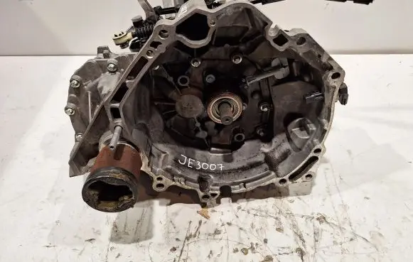 Renault Twingo III Manual 5 speed gearbox JE3007