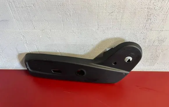 Dodge Challenger Seat trim L0239307