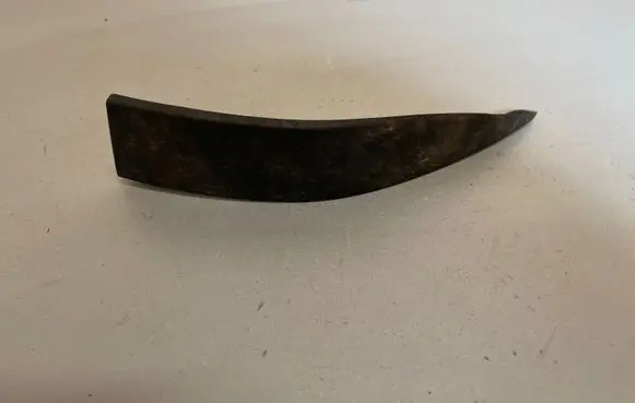 Front bumper splitter molding