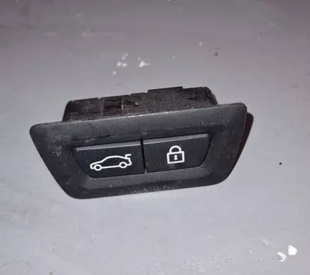 BMW 5 F10 F11 Tailgate/boot open switch button 9275121