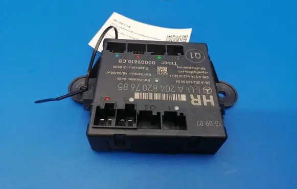 Mercedes-Benz C W204 Door control unit/module a2048207685