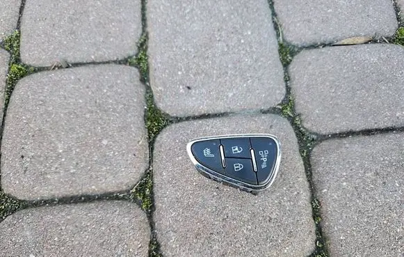 Opel Adam Seat heating switch 13363832-