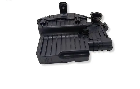 Peugeot 208 I Air filter box 9670851880