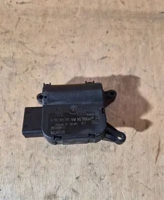 Audi A3 S3 8P Air flap motor/actuator 0132801345 1K0907511 983389HD