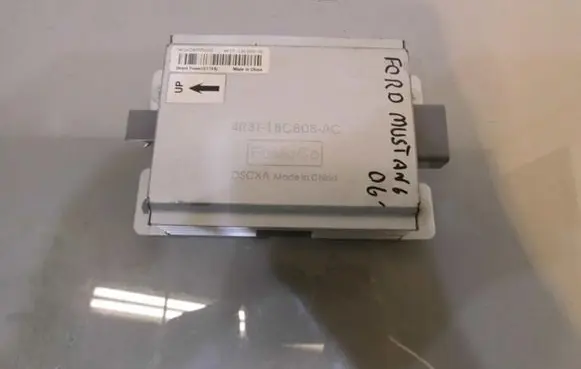 Ford Mustang V Sound amplifier