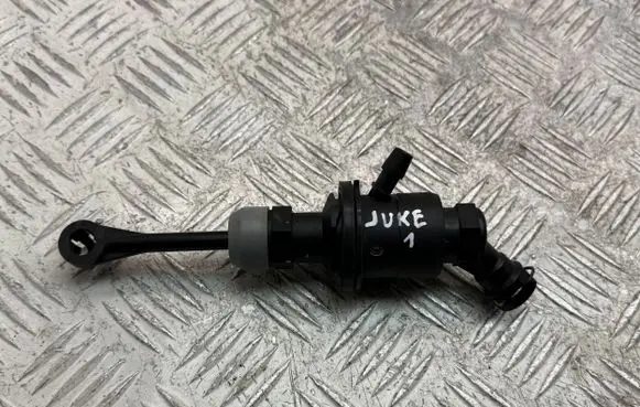 Nissan Juke I F15 Clutch master cylinder 306101KB0B 1591609