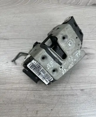 Dodge Journey Rear door lock P04589697AA D5560 T67KD1698