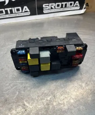 Mercedes-Benz CLK A209 C209 Fuse module 2095450201 5DK00848500