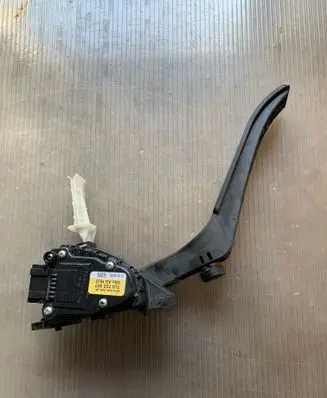 Porsche Cayenne (9PA) Accelerator throttle pedal 6PV00802624 7L0723507