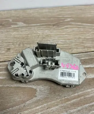 Porsche Cayenne (9Y0 9Y3) Headlight part T1015466a