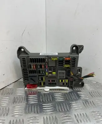 BMW X5 E70 Fuse module 518954020A 693168703 0419745693168703