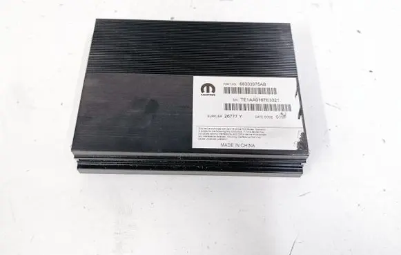 Dodge Challenger Sound amplifier 68303975AB