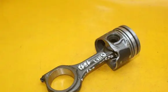 Citroen C3 Piston with connecting rod 074132
