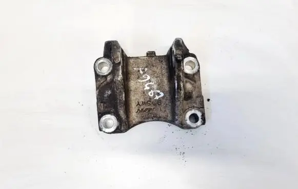Honda CR-V Engine mounting bracket 90SWY