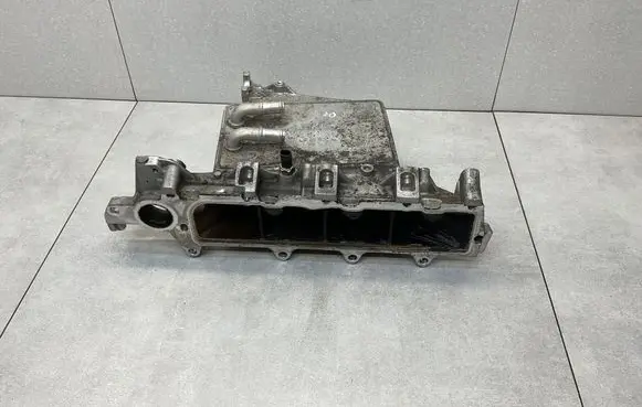 Audi Q3 8U Intake manifold 04L129766AQ