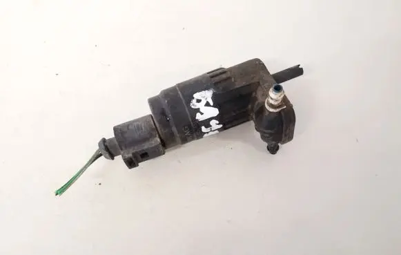 Skoda Octavia Mk2 (1Z) Windscreen/windshield washer pump 1k6955651