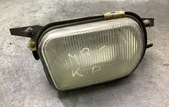 Mercedes-Benz C W203 Front fog light 2158200556 1NA00797601