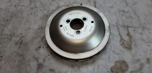 Audi Q7 4M Water pump pulley 059121031AD