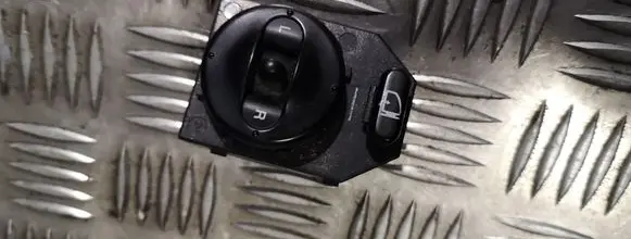 KIA Sorento Wing mirror switch