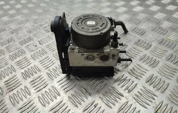 Skoda Octavia Mk3 (5E) ABS Pump 5Q0907379R 5Q0614517Q