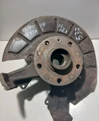 Skoda Octavia Mk2 (1Z) Front wheel hub